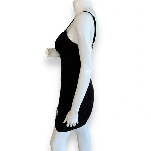 B DARLIN BLACK VELVET MINI PARTY DRESS WITH RHINESTONE BOW. Junior 9-10 - Picture 3 of 8